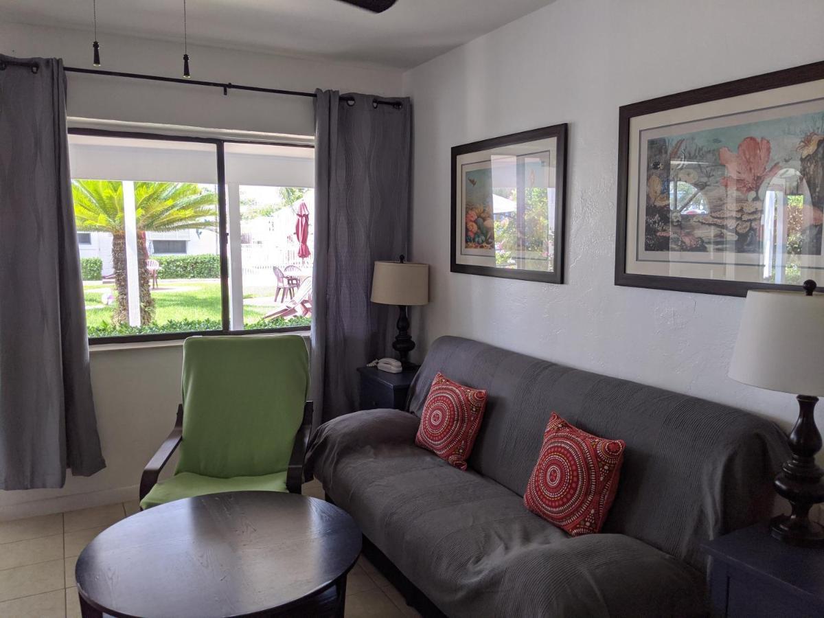 Breakaway Inn Guest House Lauderdale-by-the-Sea Exterior foto