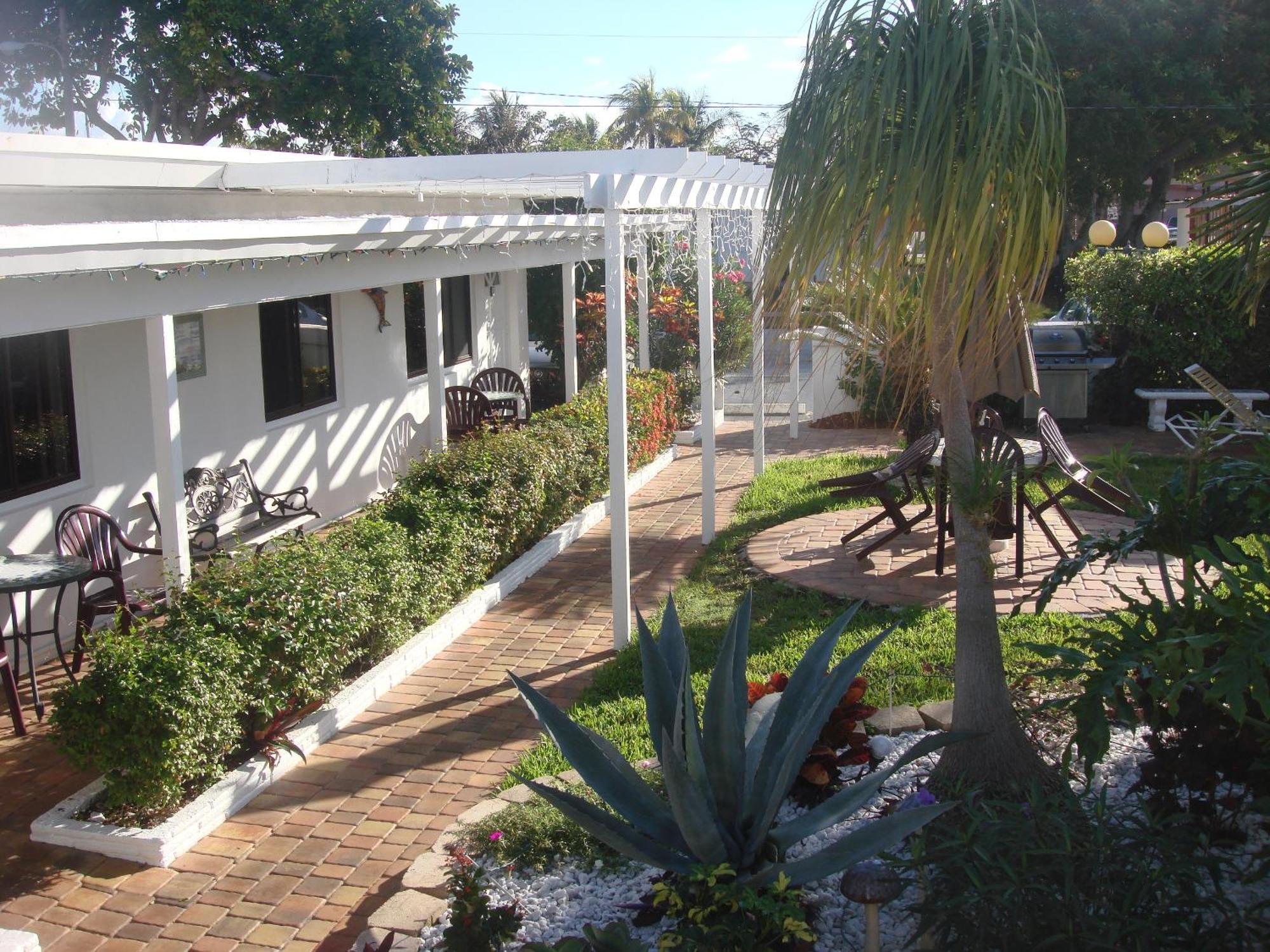 Breakaway Inn Guest House Lauderdale-by-the-Sea Exterior foto