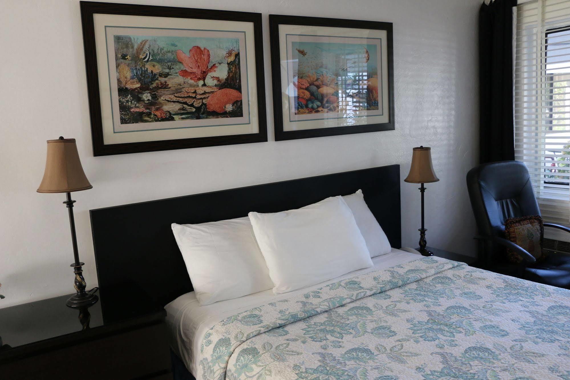 Breakaway Inn Guest House Lauderdale-by-the-Sea Exterior foto